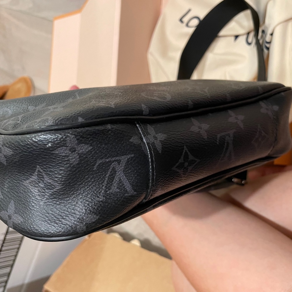 Louis Vuitton Monogram Eclipse Bum Bag M42906 - Picture 4 of 11